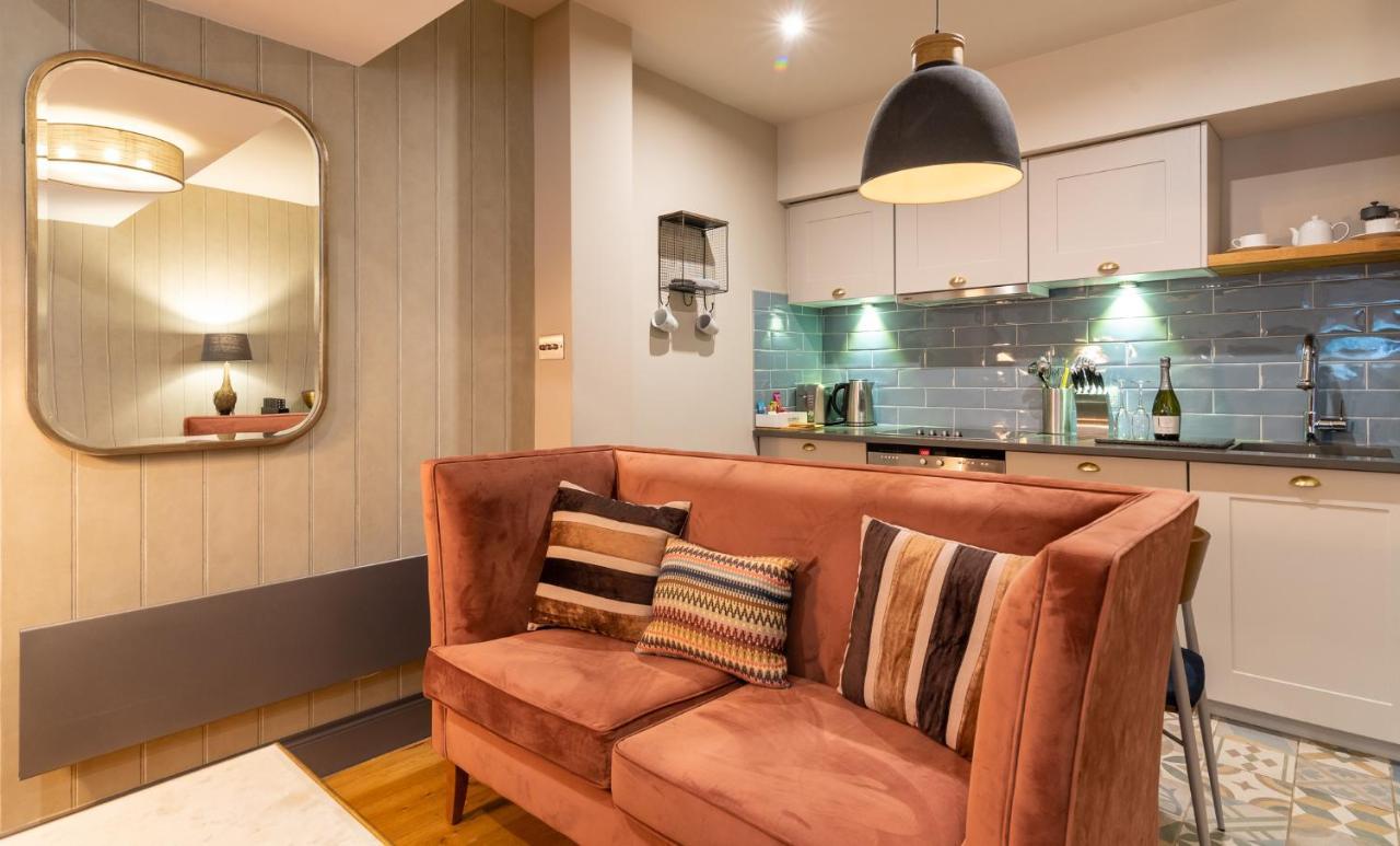 The Lawrance Luxury Aparthotel - ฮาร์โรเกต ภายนอก รูปภาพ