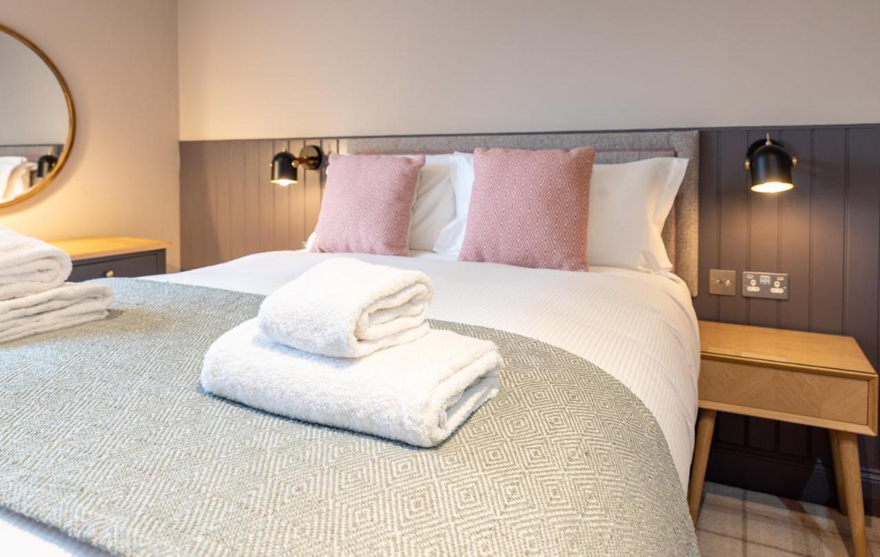 The Lawrance Luxury Aparthotel - ฮาร์โรเกต ภายนอก รูปภาพ