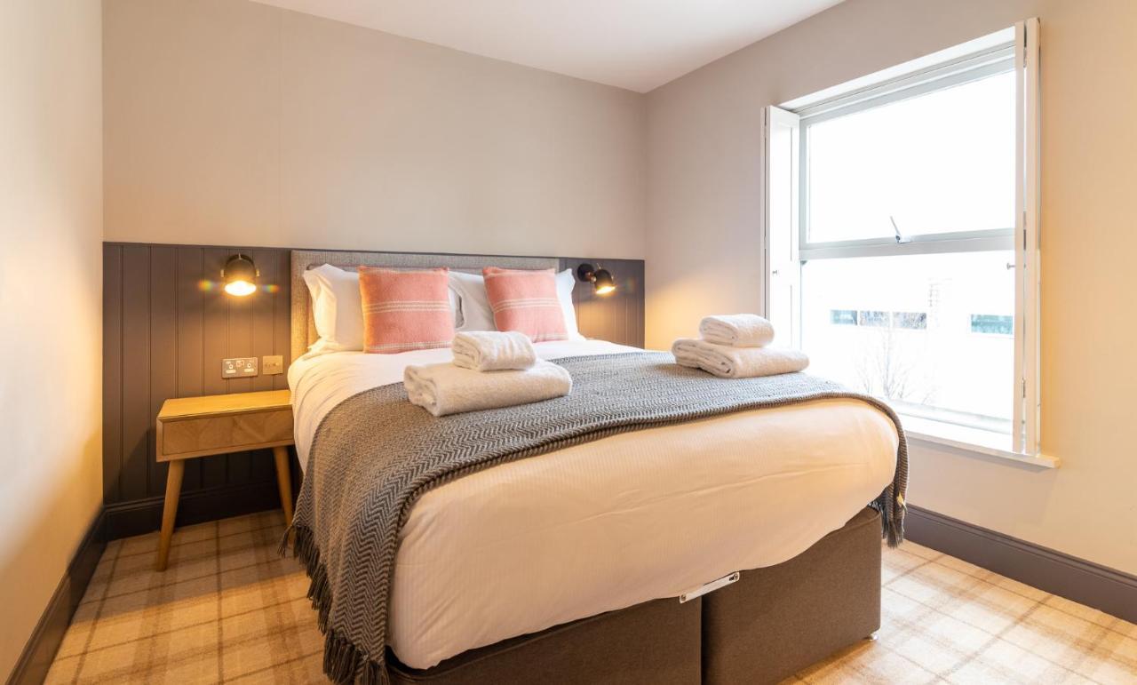 The Lawrance Luxury Aparthotel - ฮาร์โรเกต ภายนอก รูปภาพ