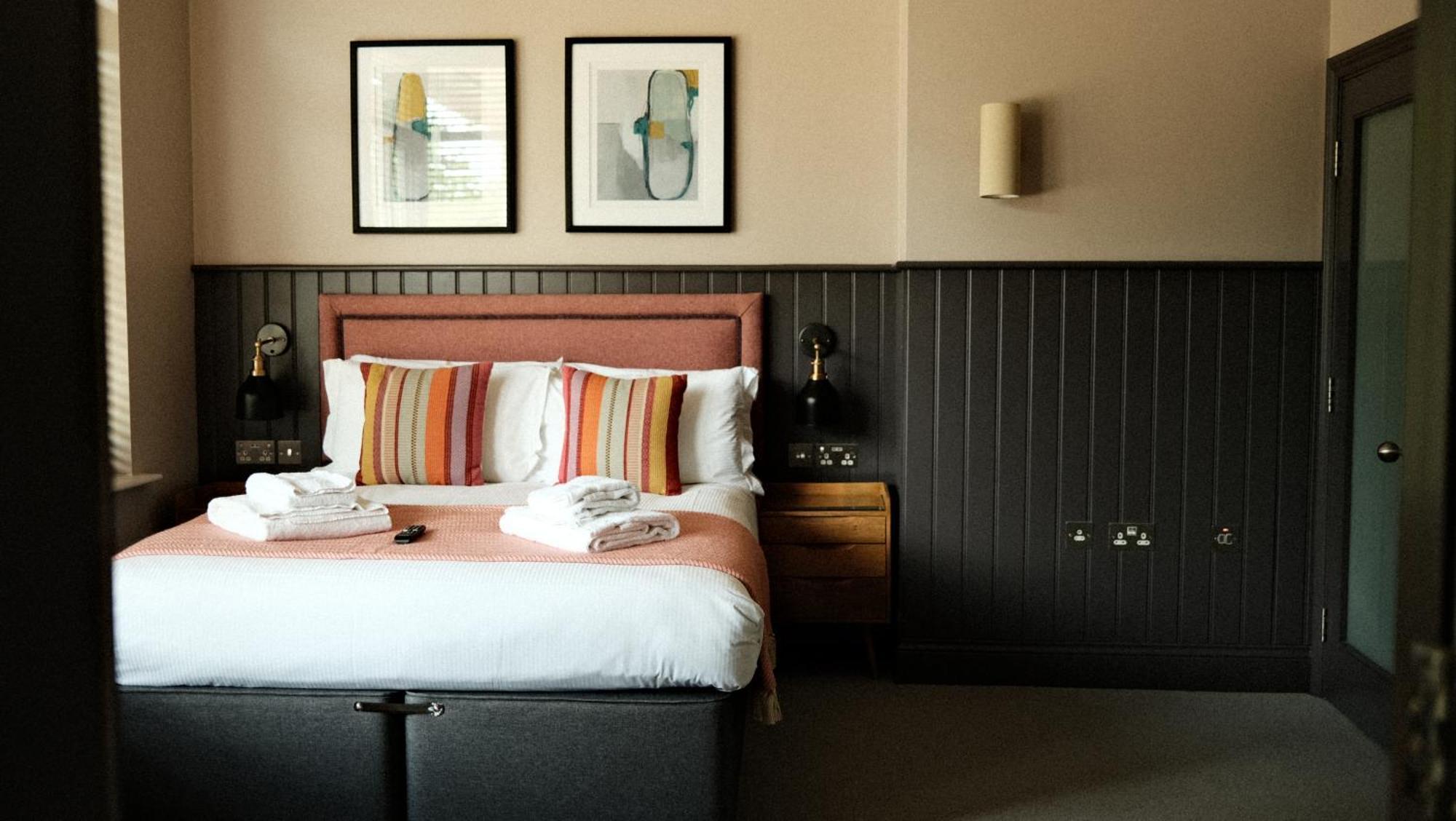 The Lawrance Luxury Aparthotel - ฮาร์โรเกต ภายนอก รูปภาพ