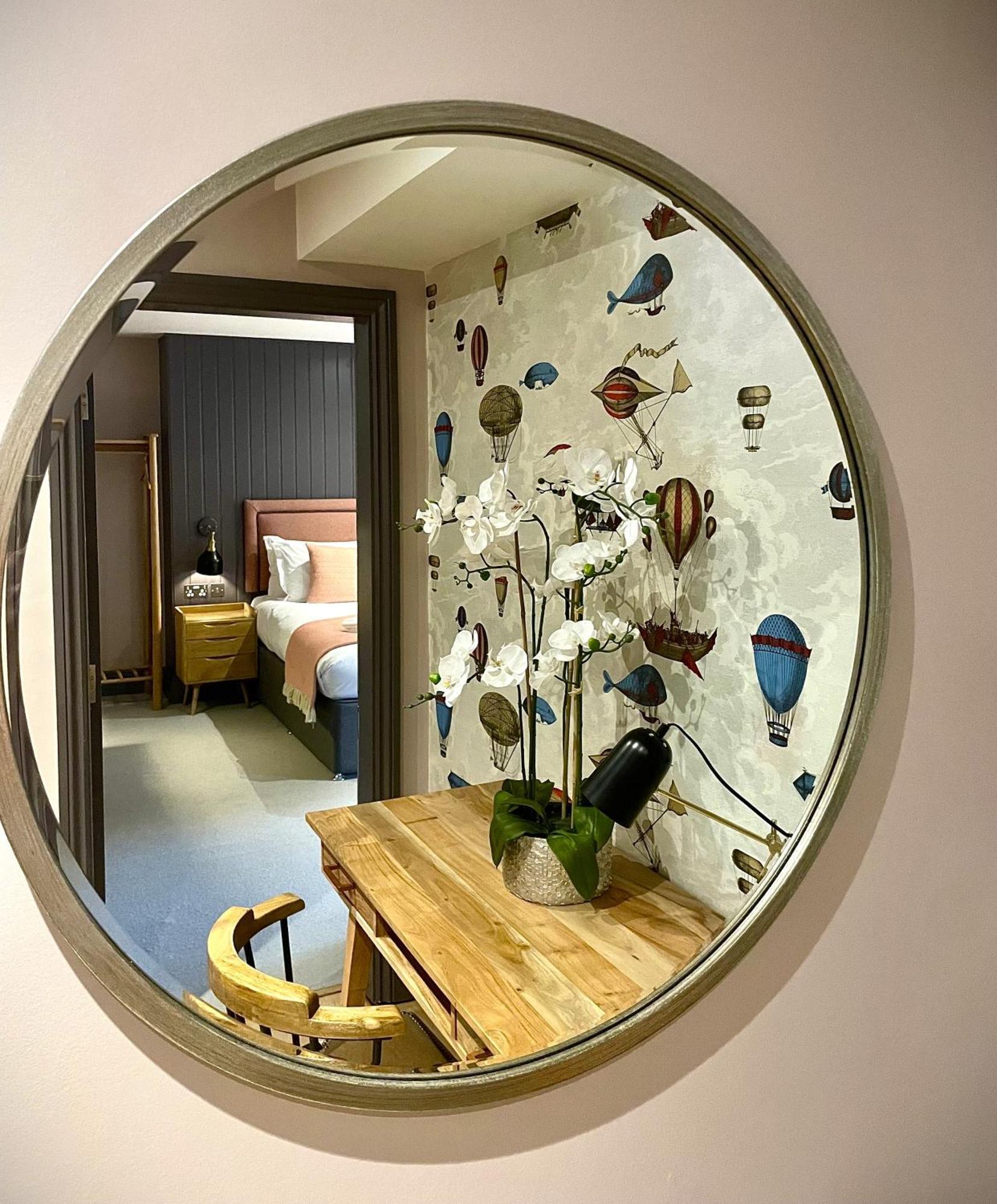 The Lawrance Luxury Aparthotel - ฮาร์โรเกต ภายนอก รูปภาพ