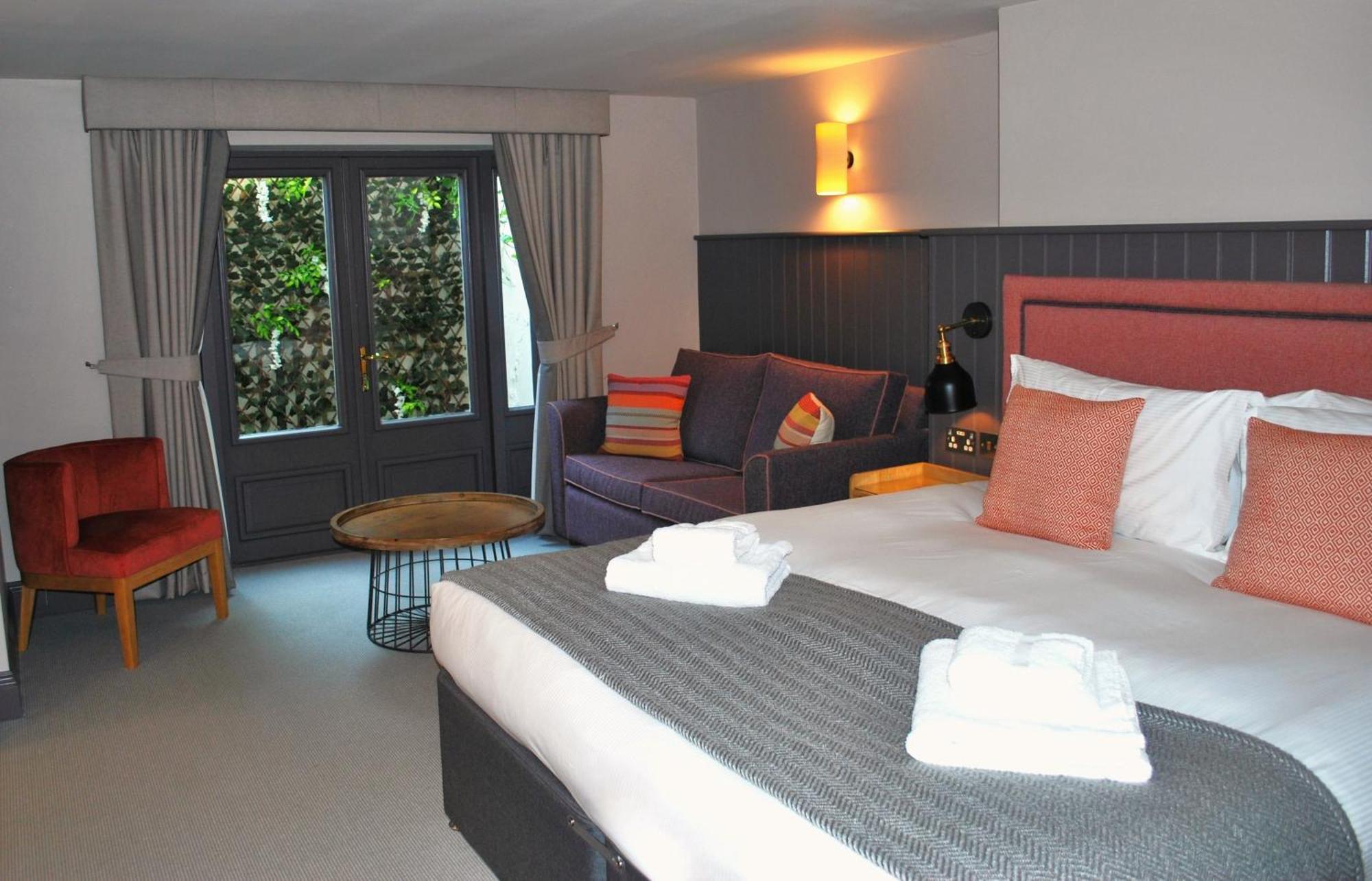 The Lawrance Luxury Aparthotel - ฮาร์โรเกต ภายนอก รูปภาพ