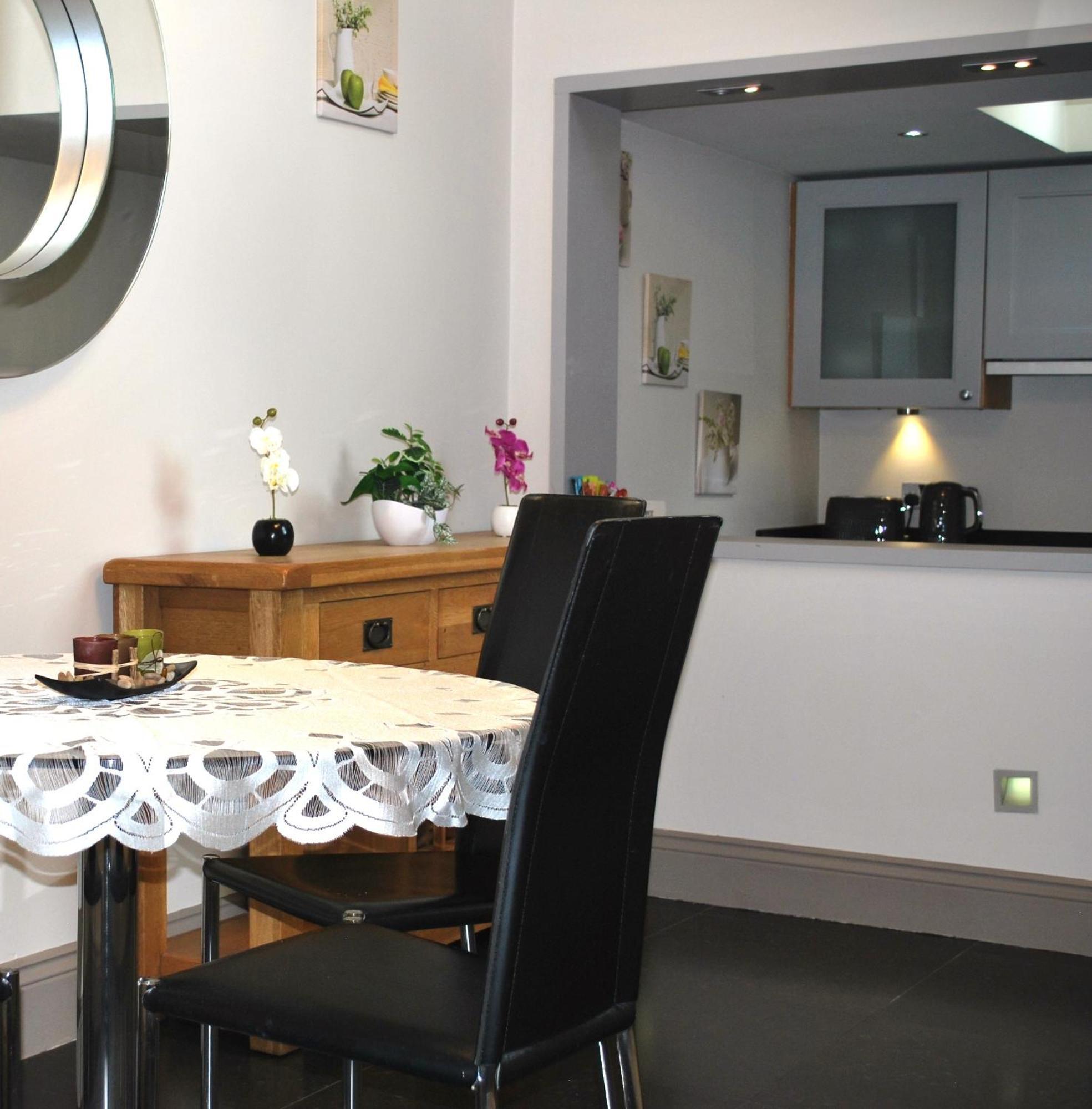 The Lawrance Luxury Aparthotel - ฮาร์โรเกต ภายนอก รูปภาพ